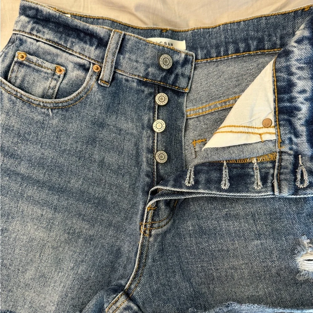 PacSun Distressed Denim Shorts Baggy Jean Medium Wash